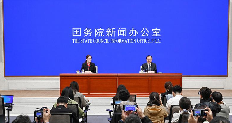 加大宏观政策调控力度 经济发展释放“1+1>2”协同效应